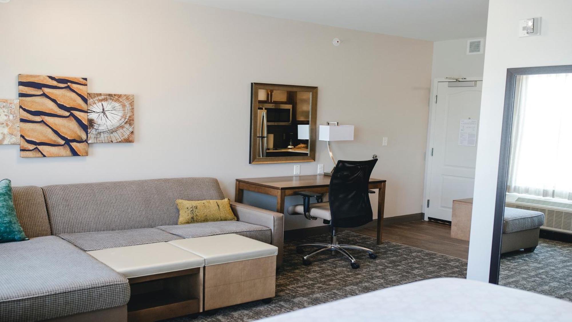 Hotel Staybridge By Ihg 3*