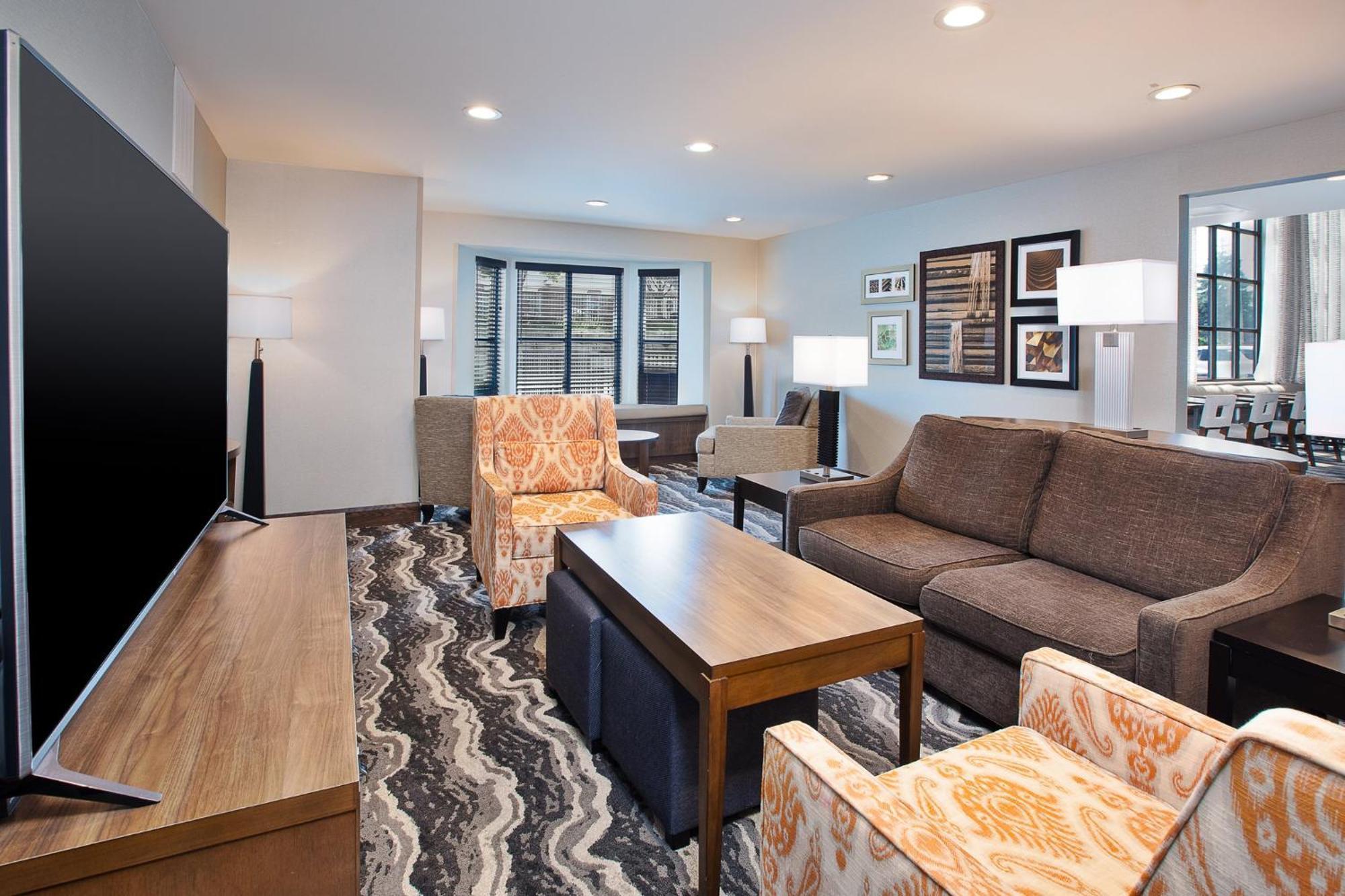 Staybridge By Ihg Hotel