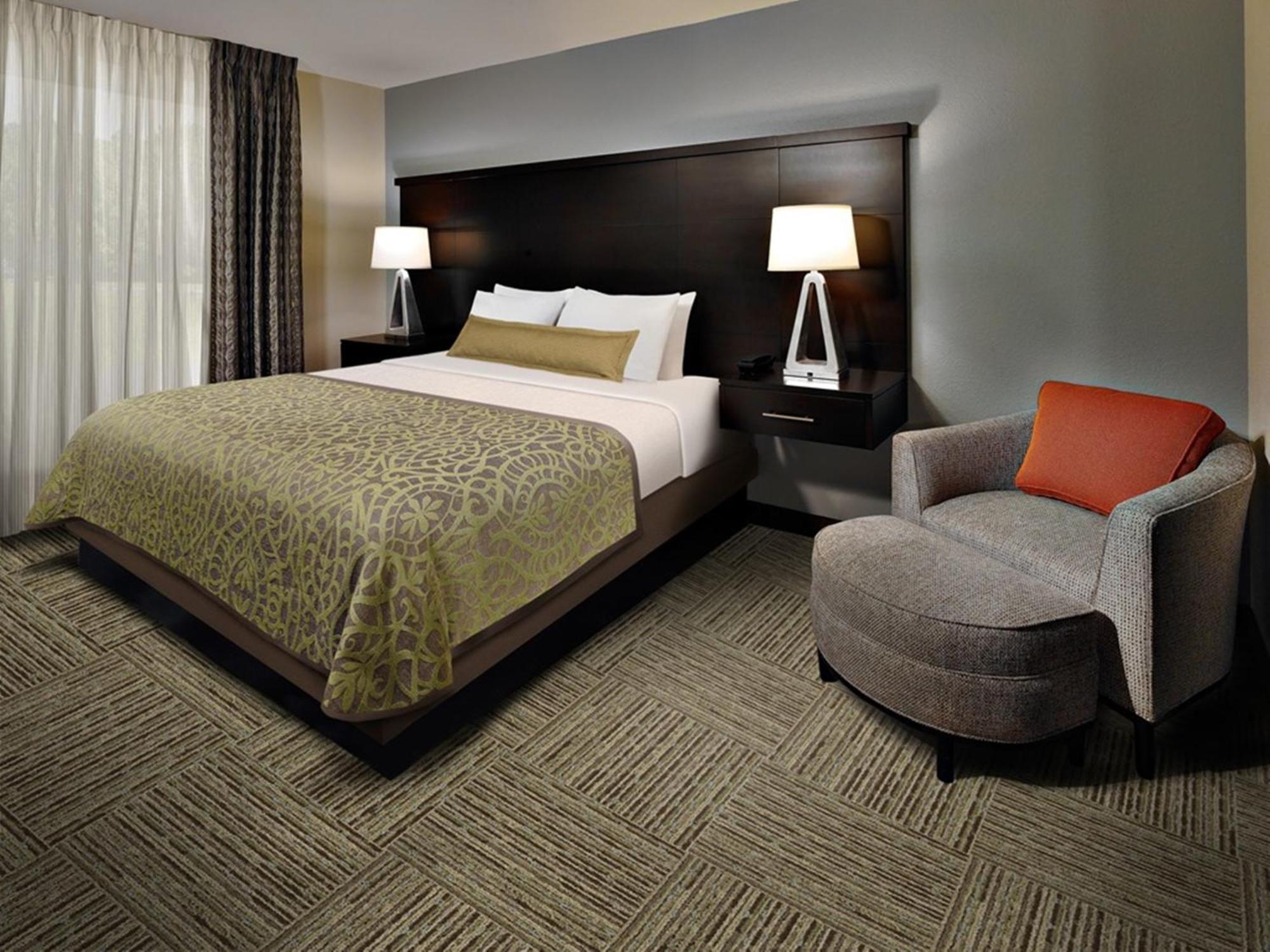 Staybridge By Ihg Hotel 3*